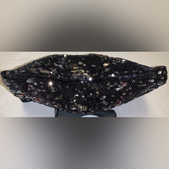 Victoria’s Secret - Black/silver sequins clutch - Picture 6 of 10